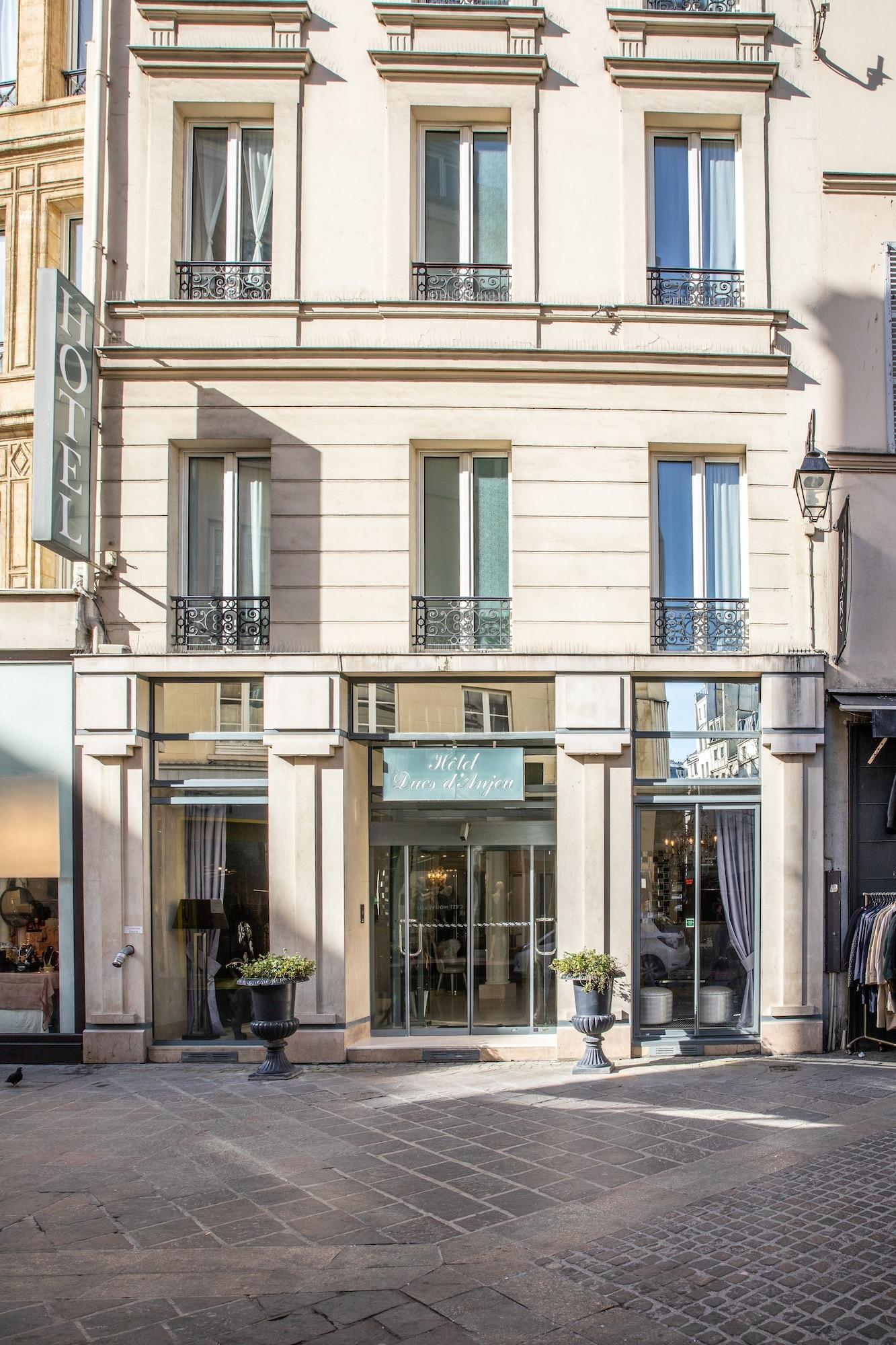 Hotel Des Ducs D'Anjou Parigi Esterno foto